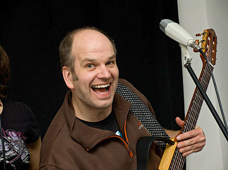 Arbe Hollenback - Yamaha Silent Guitar