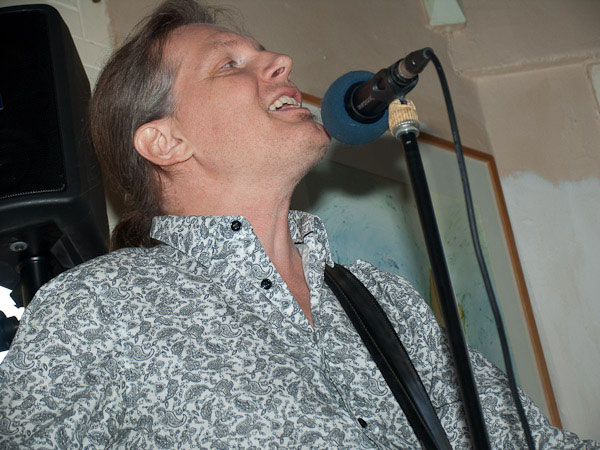 J&uuml;rgen Sch&ouml;ffel LIVE mit bongo in a bubble